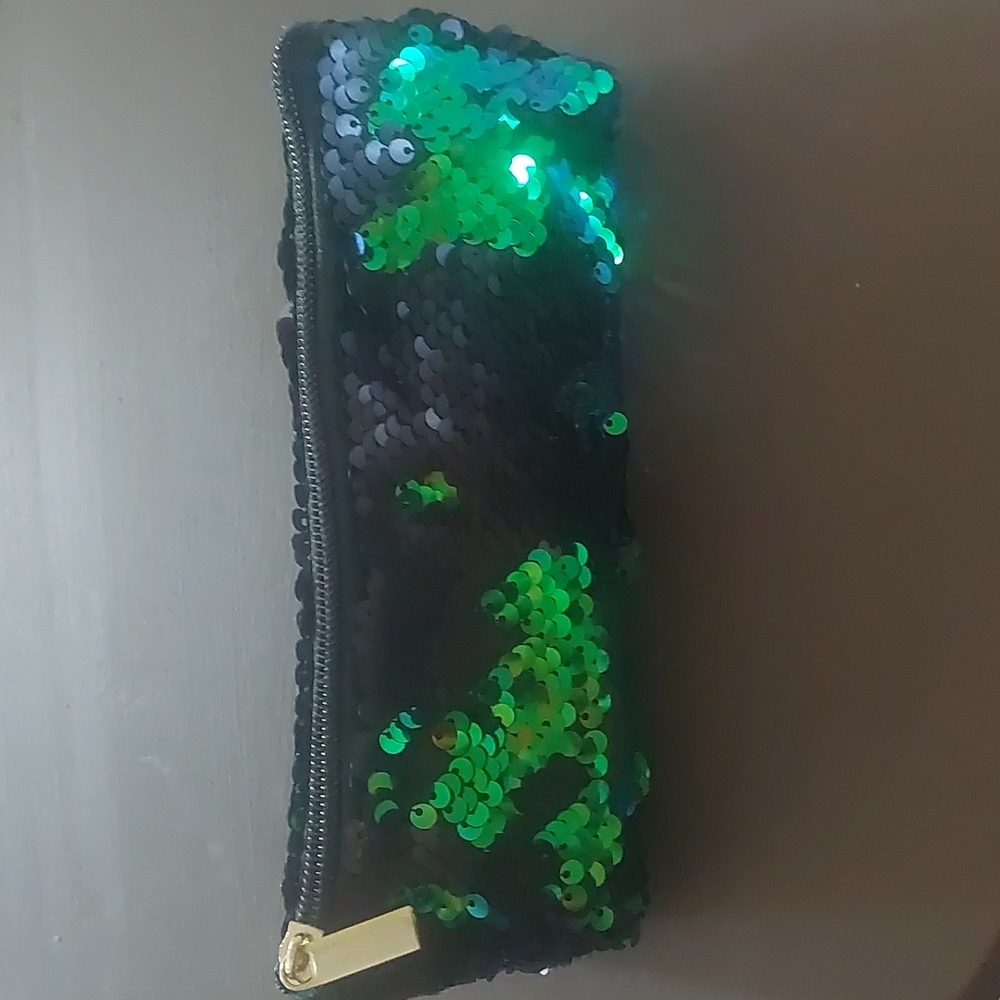 Makeup bag